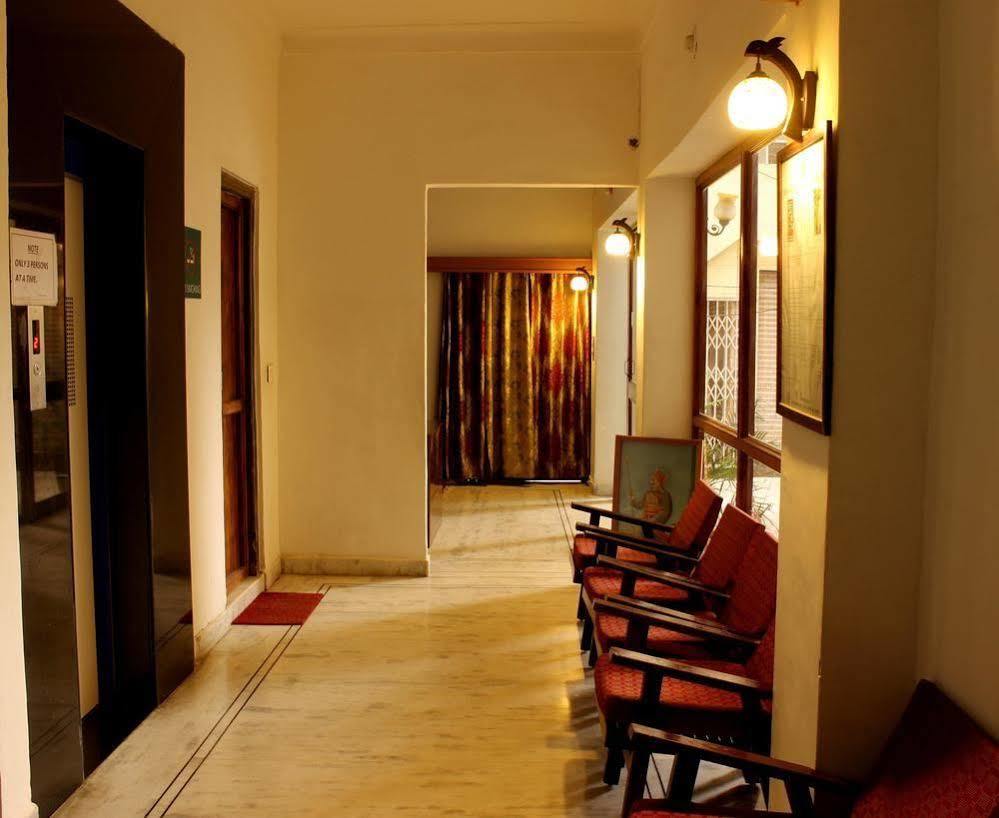 Oyo 1159 Hotel Chandra Prakash Udaipur Exterior foto